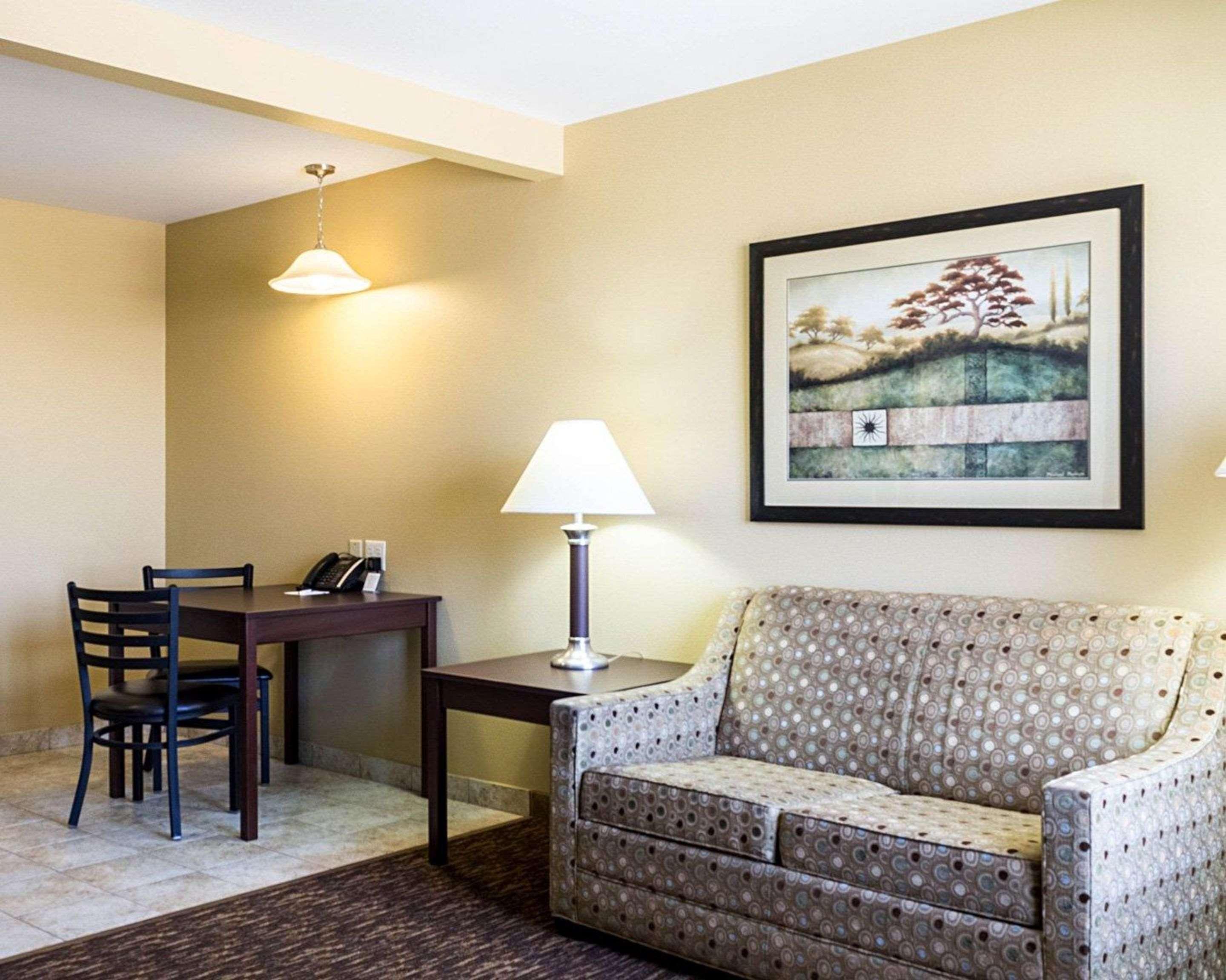 Mainstay Suites Minot Dış mekan fotoğraf