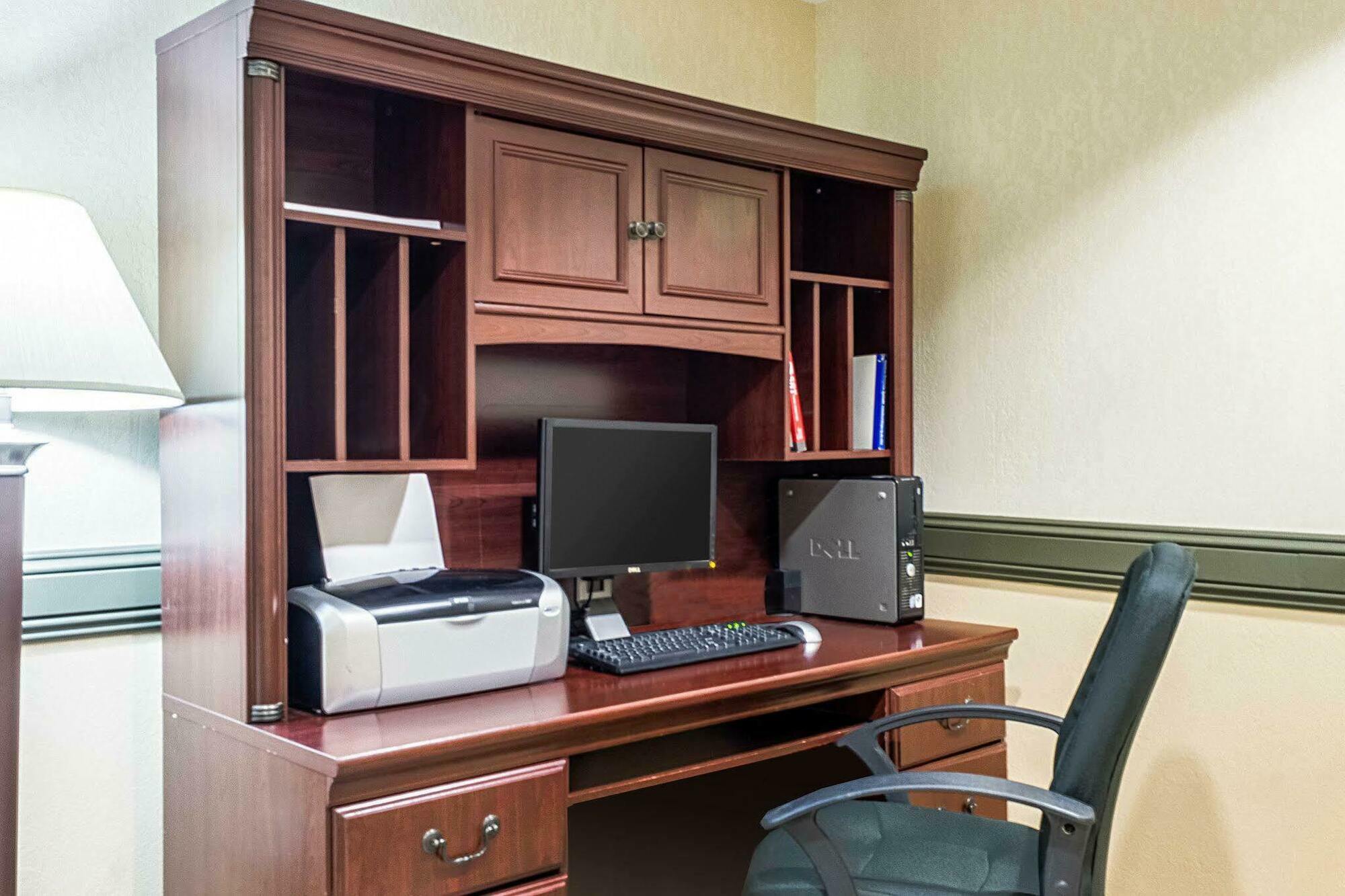 Mainstay Suites Minot Dış mekan fotoğraf